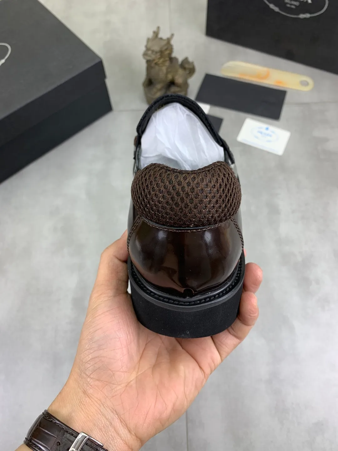 Men's shoes 💰P480 new style 💰 💎💎💎 water-dyed cow lining original order quality PRADA —🆘.Prada original purchase agent, high-end business leather shoes, fabric: imported from Italy cowhide material ➕ water-dyed cow lining/cowhide lining ➕ special original outsole, fine workmanship, real thing ^_^ Photographed 🎬size: 39-44